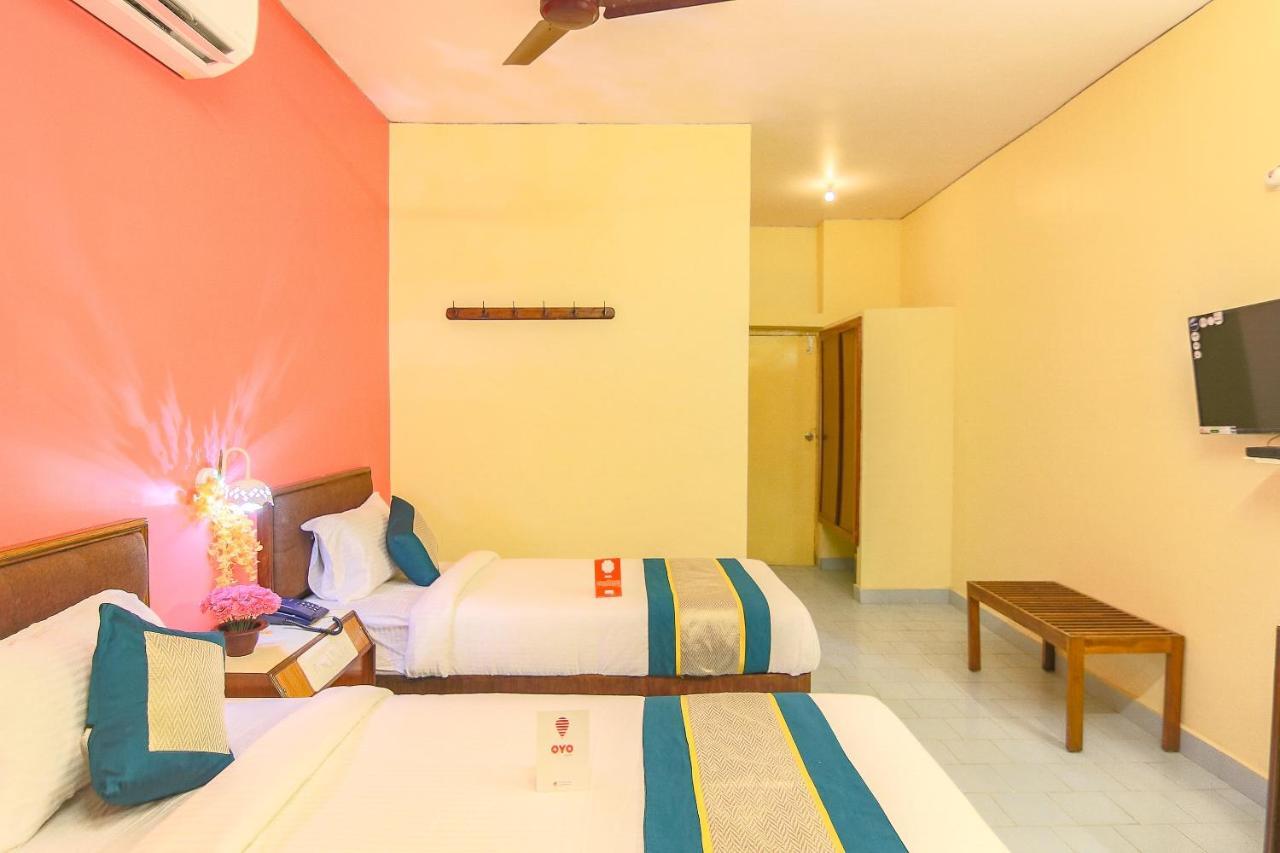 Oyo 10709 Hotel Sbt Visakhapatnam Exterior photo